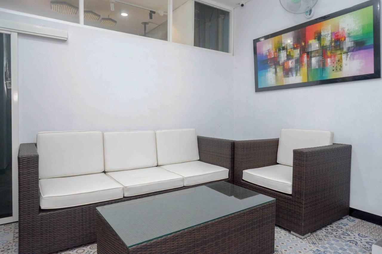 Reddoorz Plus Near Patung Kuda Undip Jatingaleh 외부 사진