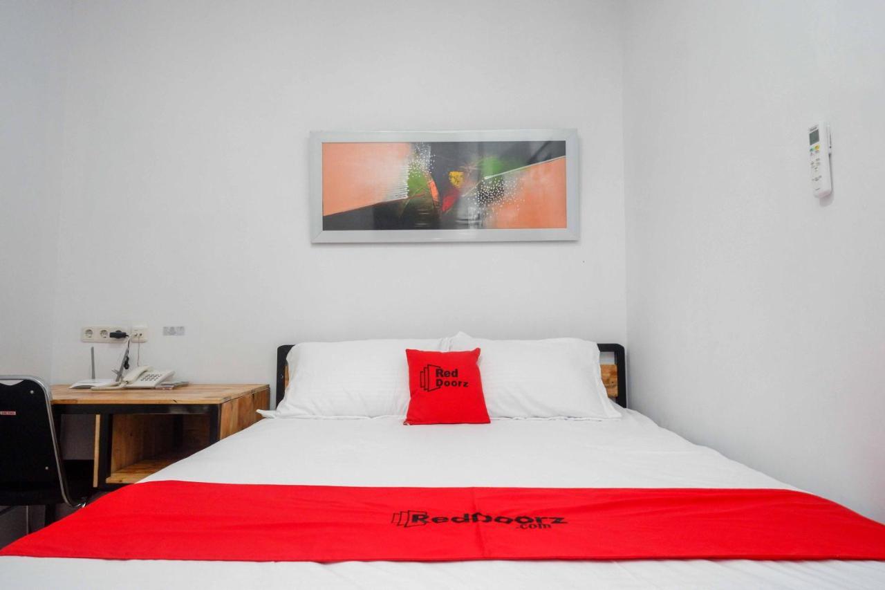 Reddoorz Plus Near Patung Kuda Undip Jatingaleh 외부 사진