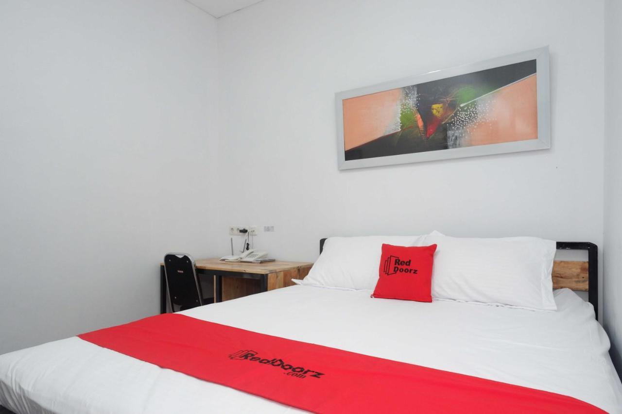 Reddoorz Plus Near Patung Kuda Undip Jatingaleh 외부 사진