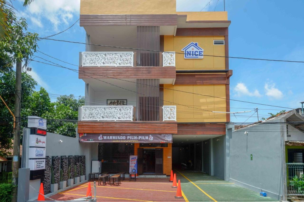 Reddoorz Plus Near Patung Kuda Undip Jatingaleh 외부 사진
