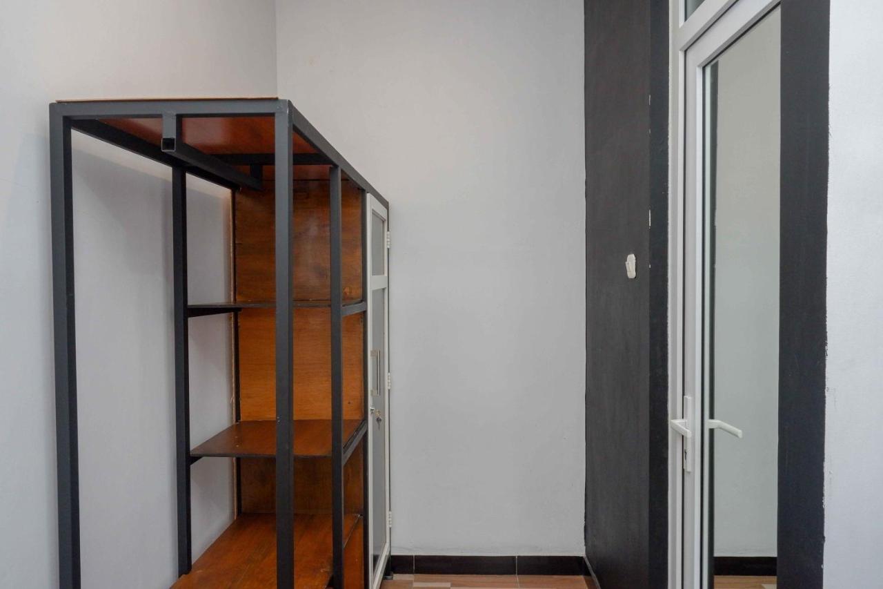 Reddoorz Plus Near Patung Kuda Undip Jatingaleh 외부 사진